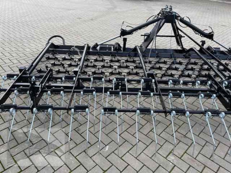Wiesenegge des Typs VORATECK Wiesenschleppe 5m mit Striegel, Neumaschine in Südheide (Bild 19)