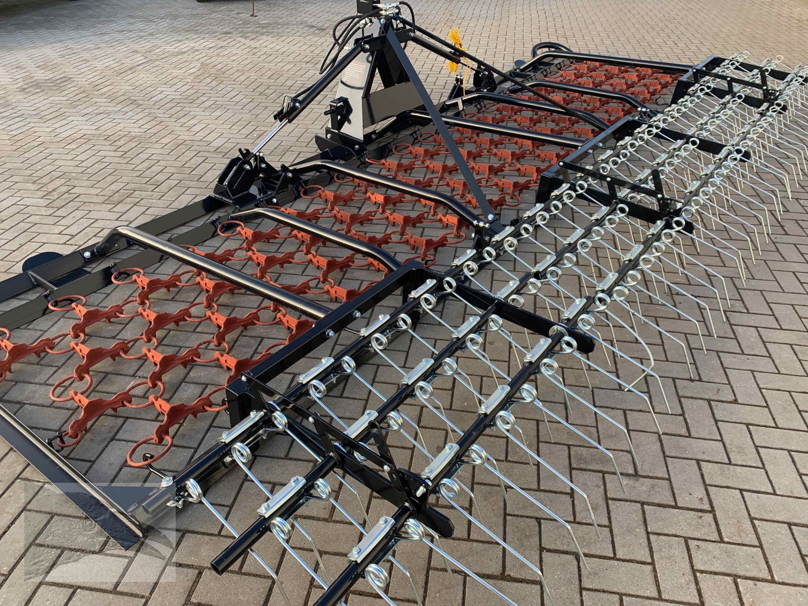 Wiesenegge typu VORATECK Wiesenschleppe 5m mt Striegel, Neumaschine v Südheide (Obrázek 9)