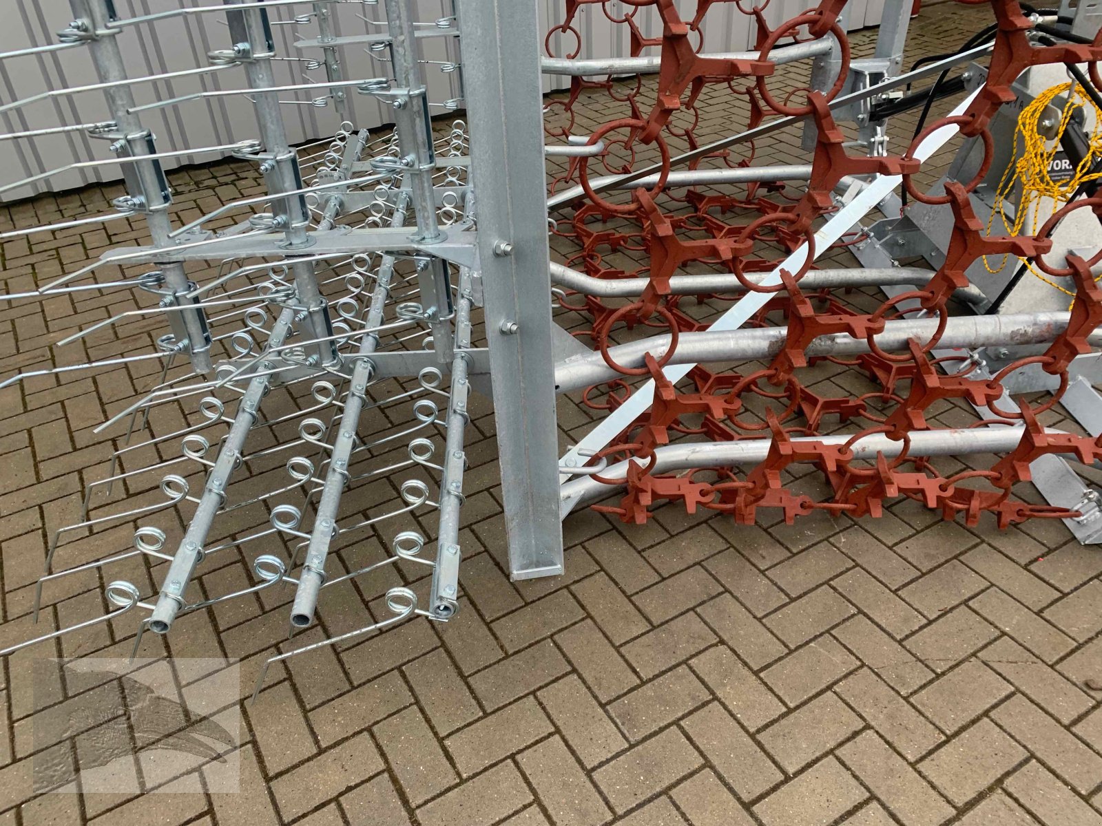 Wiesenegge des Typs VORATECK Wiesenschleppe 6m mit Striegel verzinkt, Neumaschine in Südheide (Bild 3)