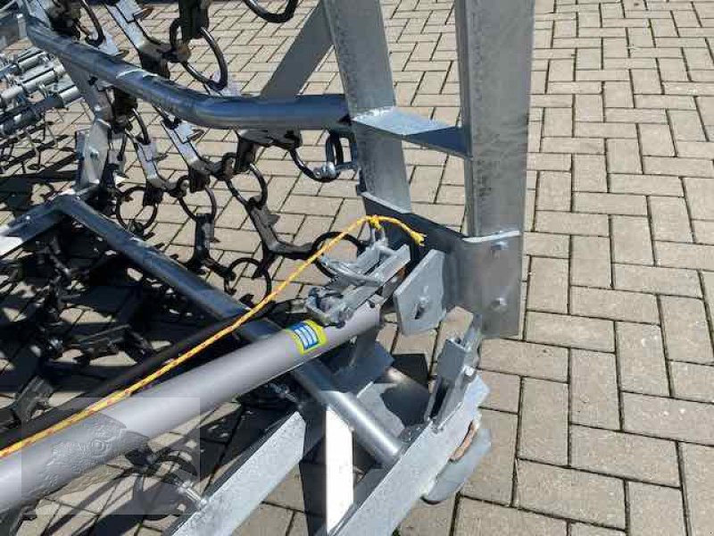 Wiesenegge des Typs VORATECK Wiesenschleppe 6m mit Striegel, Neumaschine in Südheide (Bild 8)