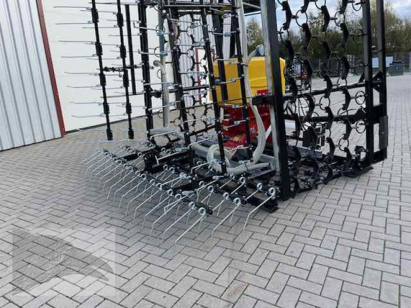 Wiesenegge des Typs VORATECK Wiesenschleppe 8m mit Striegel und Nachsaateinrichtung, Neumaschine in Südheide (Bild 10)