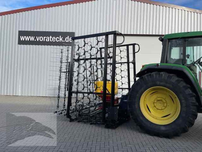 Wiesenegge des Typs VORATECK Wiesenschleppe 8m mit Striegel und Nachsaateinrichtung, Neumaschine in Südheide (Bild 14)