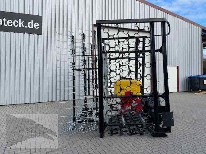 Wiesenegge des Typs VORATECK Wiesenschleppe 8m mit Striegel und Nachsaateinrichtung, Neumaschine in Südheide (Bild 17)