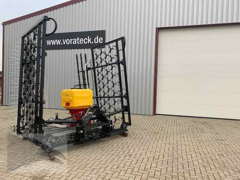 Wiesenegge des Typs VORATECK Wiesenschleppe 8m mit Striegel und Nachsaatgerät, Neumaschine in Südheide (Bild 1)