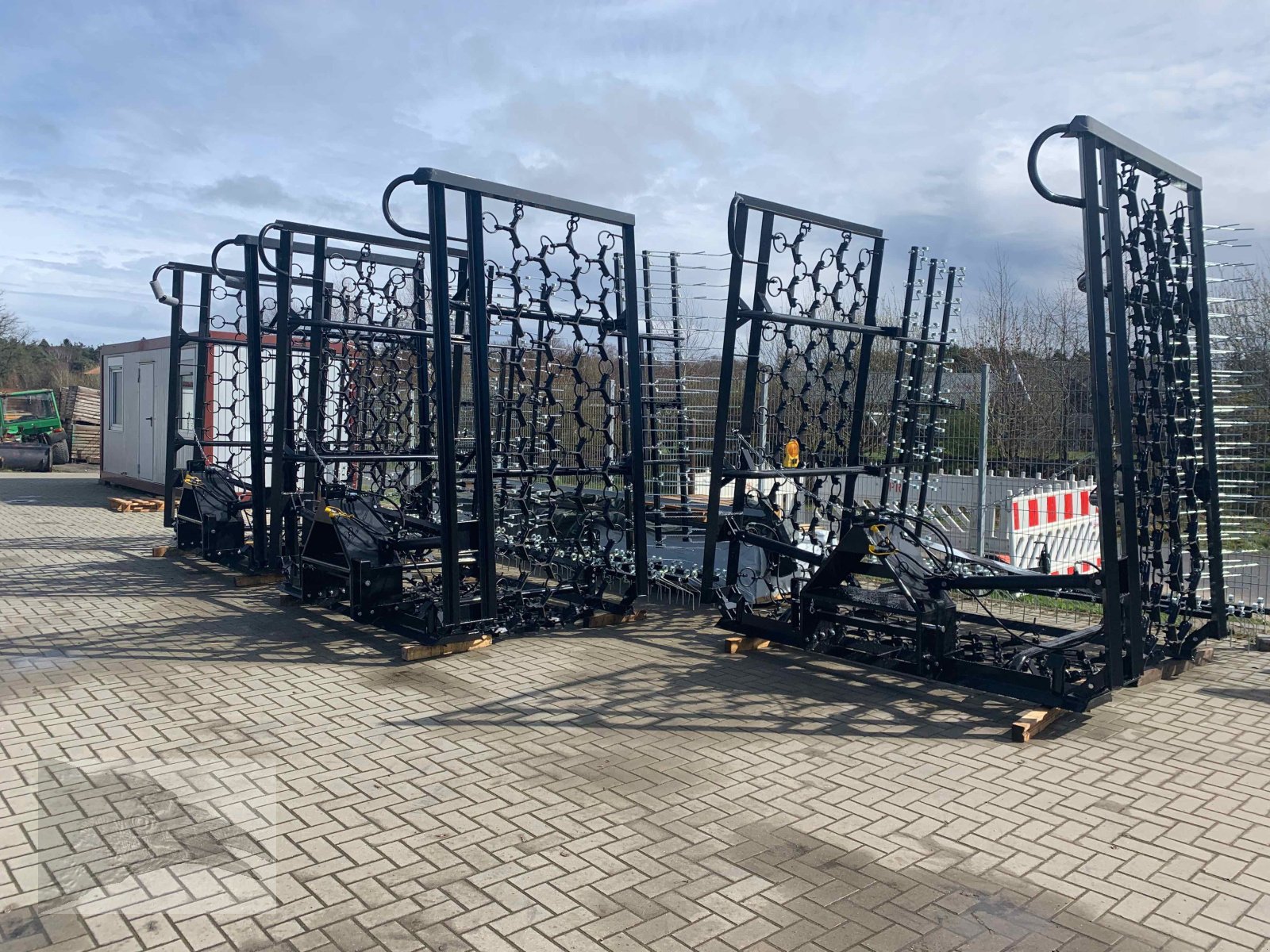 Wiesenegge des Typs VORATECK Wiesenschleppe 8m mit Striegel, Neumaschine in Südheide (Bild 2)