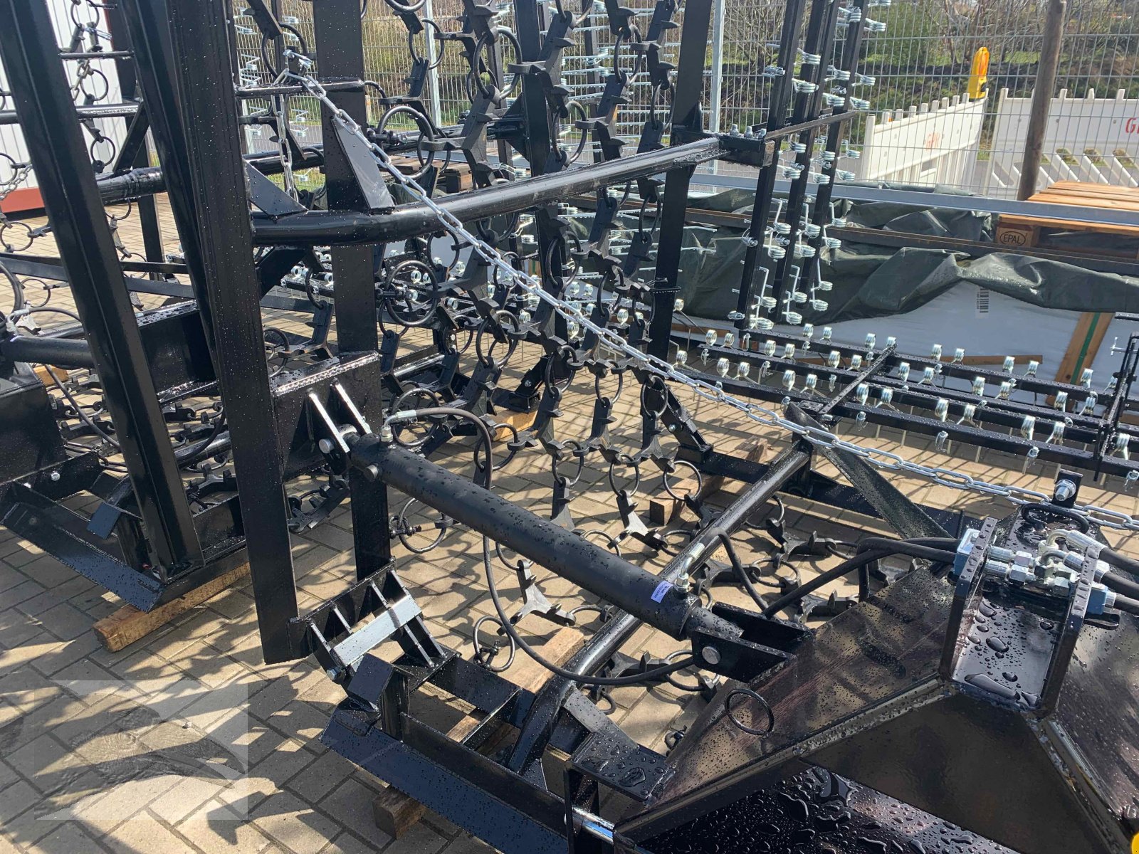 Wiesenegge des Typs VORATECK Wiesenschleppe 8m mit Striegel, Neumaschine in Südheide (Bild 4)