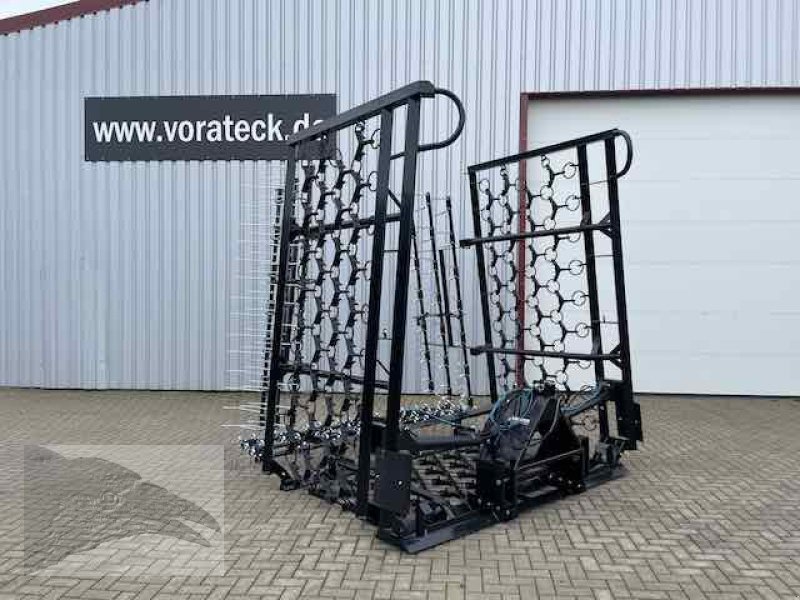 Wiesenegge des Typs VORATECK Wiesenschleppe 8m mit Striegel, Neumaschine in Südheide (Bild 8)