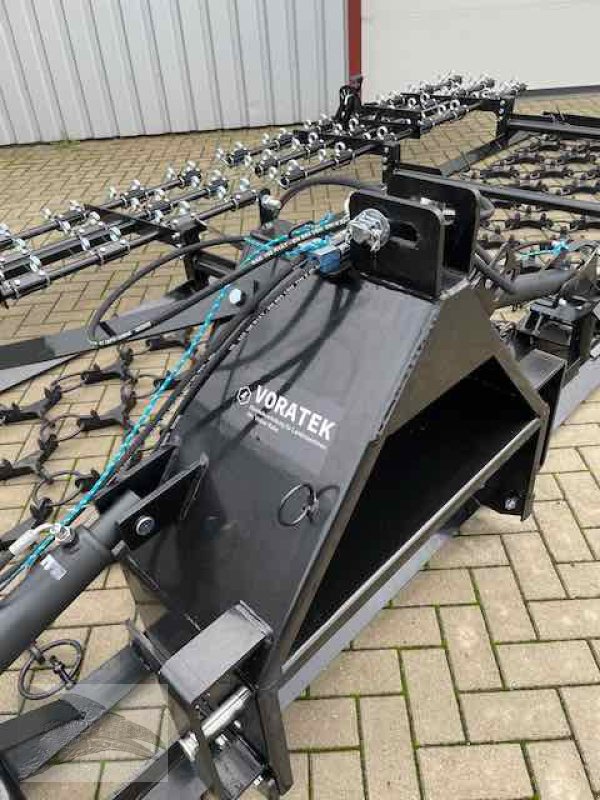 Wiesenegge des Typs VORATECK Wiesenschleppe 8m mit Striegel, Neumaschine in Südheide (Bild 13)