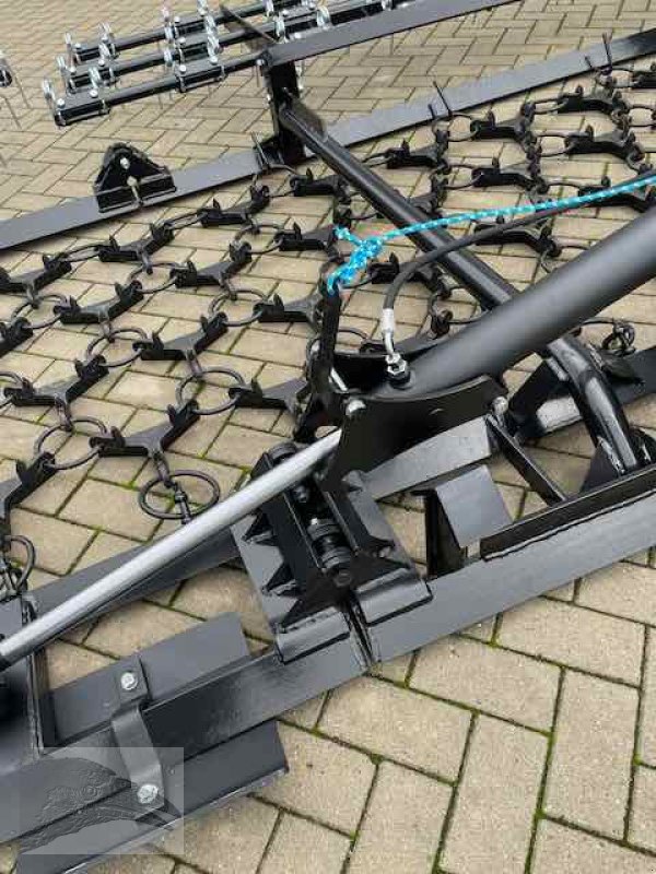 Wiesenegge des Typs VORATECK Wiesenschleppe 8m mit Striegel, Neumaschine in Südheide (Bild 15)
