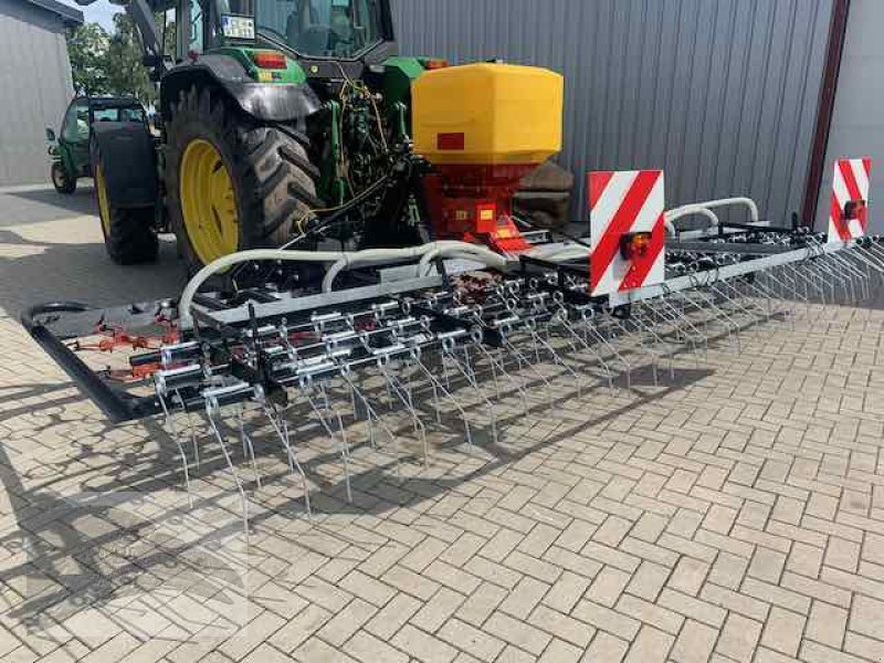 Wiesenegge des Typs VORATECK Wiesenschleppe mit Striegel und Nachsaatgerät 5m, Neumaschine in Südheide (Bild 4)