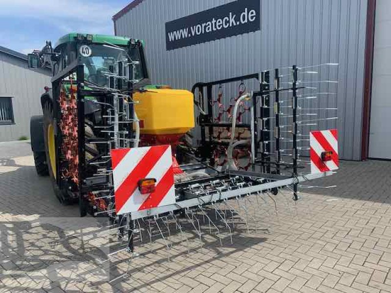 Wiesenegge des Typs VORATECK Wiesenschleppe mit Striegel und Nachsaatgerät 5m, Neumaschine in Südheide (Bild 5)