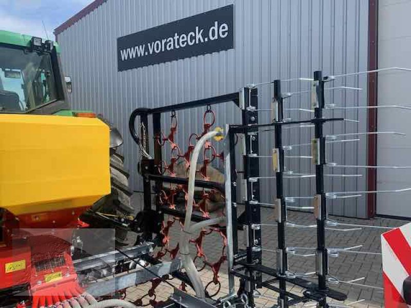 Wiesenegge des Typs VORATECK Wiesenschleppe mit Striegel und Nachsaatgerät 5m, Neumaschine in Südheide (Bild 8)