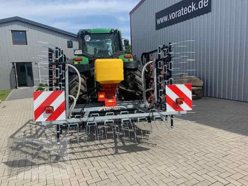 Wiesenegge des Typs VORATECK Wiesenschleppe mit Striegel und Nachsaatgerät 5m, Neumaschine in Südheide (Bild 11)