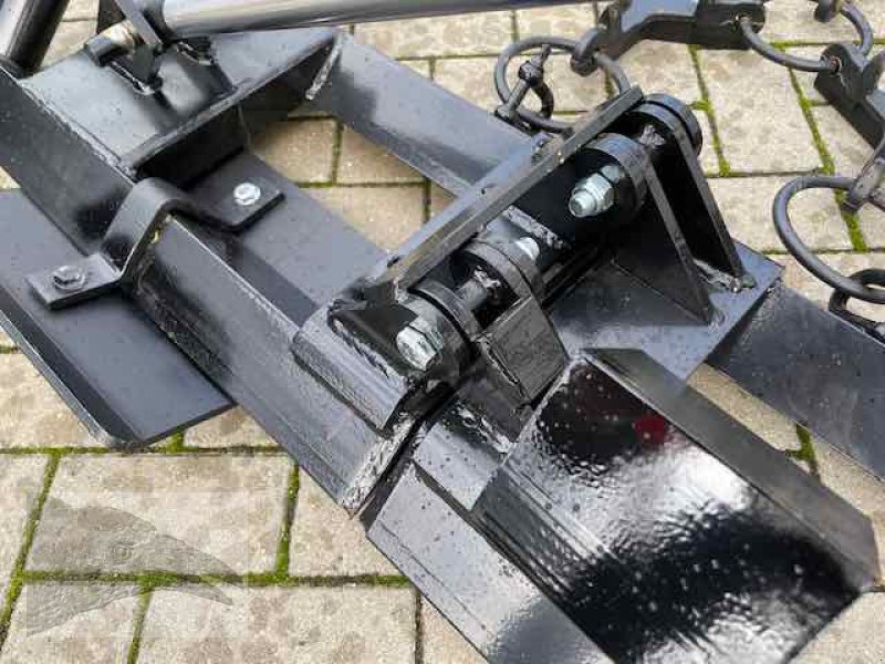 Wiesenegge des Typs Voratek Wiesenegge 6m mit Striegel 10mm Zinken, Neumaschine in Südheide (Bild 12)