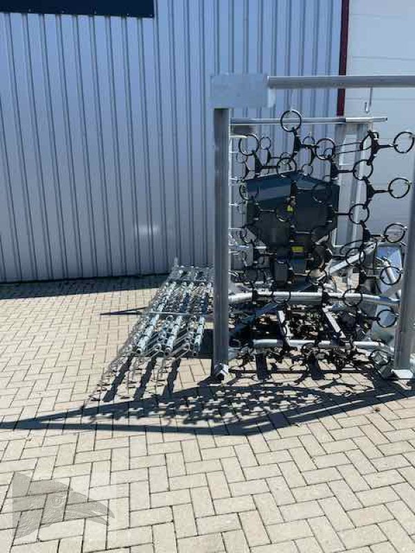Wiesenegge des Typs Voratek Wiesenegge 6m verzinkt mit Striegel und GPS Nachsaateinrichtung, Neumaschine in Südheide (Bild 10)