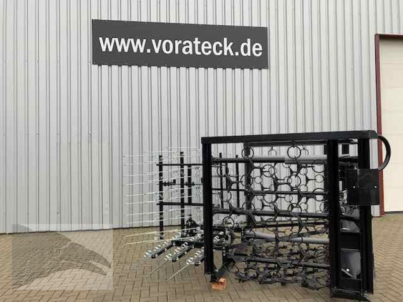 Wiesenegge typu Voratek Wiesenschleppe 5m mit Striegel, Neumaschine w Südheide