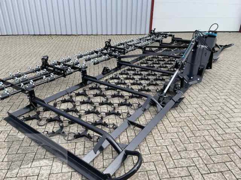 Wiesenegge del tipo Voratek Wiesenschleppe 6m mit Striegel 10mm Zinken, Neumaschine In Südheide (Immagine 11)