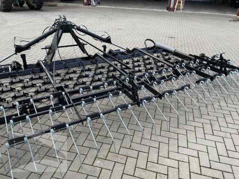 Wiesenegge от тип Voratek Wiesenschleppe 6m mit Striegel, Neumaschine в Südheide (Снимка 16)