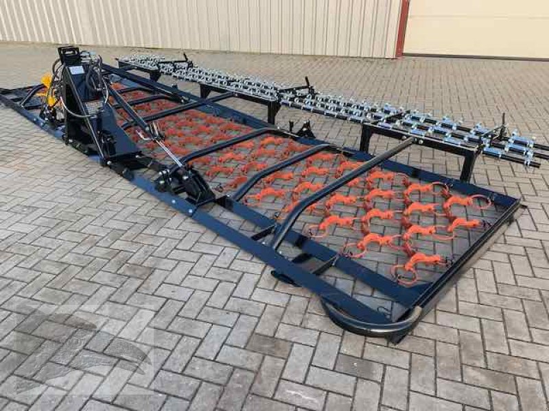 Wiesenegge of the type Voratek Wiesenschleppe 6m mit Striegel, Neumaschine in Südheide (Picture 11)