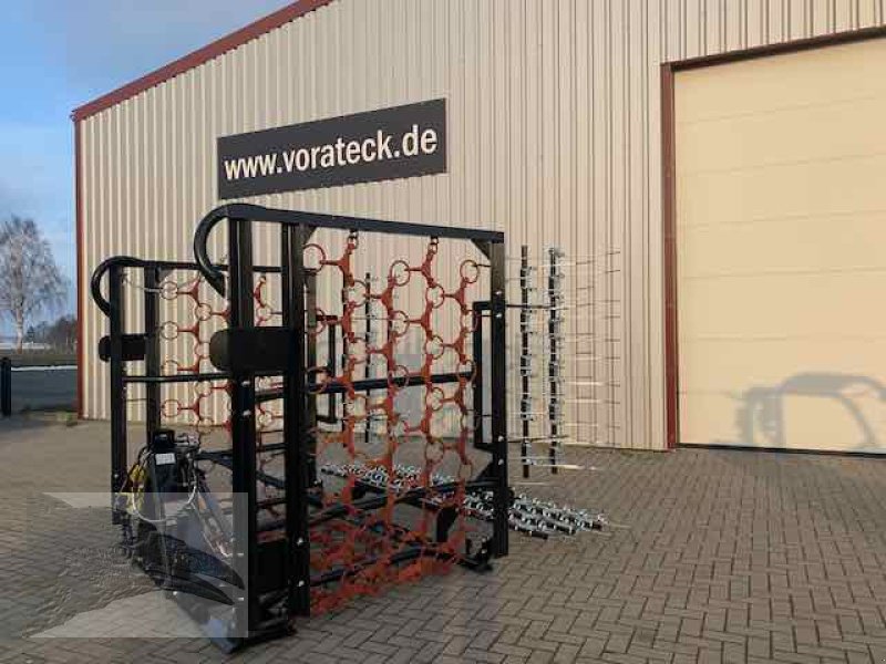 Wiesenegge typu Voratek Wiesenschleppe 6m mit Striegel, Neumaschine w Südheide