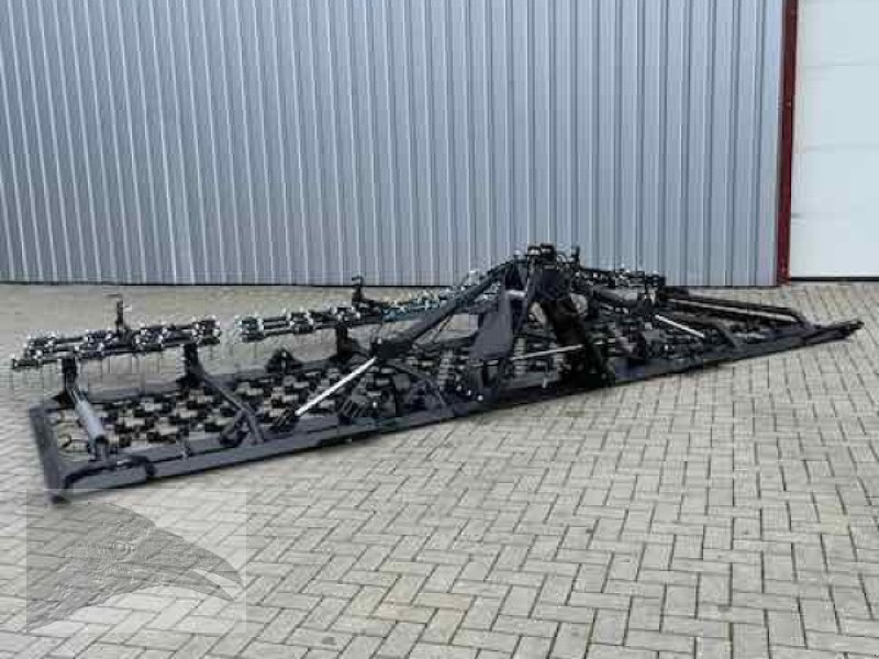 Wiesenegge typu Voratek Wiesenschleppe 6m mit Striegel, Neumaschine w Südheide