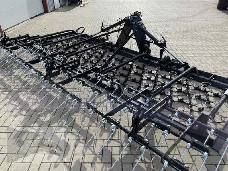 Wiesenegge del tipo Voratek Wiesenschleppe 6m mit Striegel, Neumaschine en Südheide (Imagen 7)