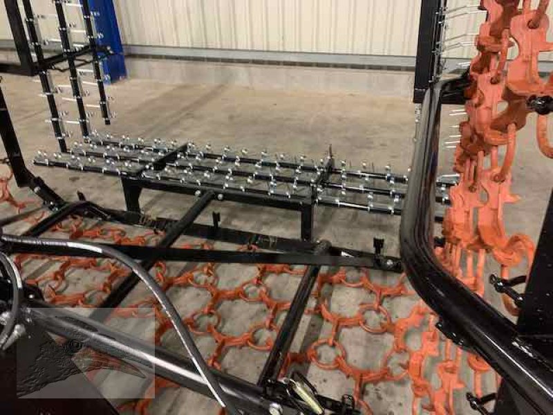 Wiesenegge типа Voratek Wiesenschleppe 8m mit Striegel, Neumaschine в Südheide (Фотография 3)