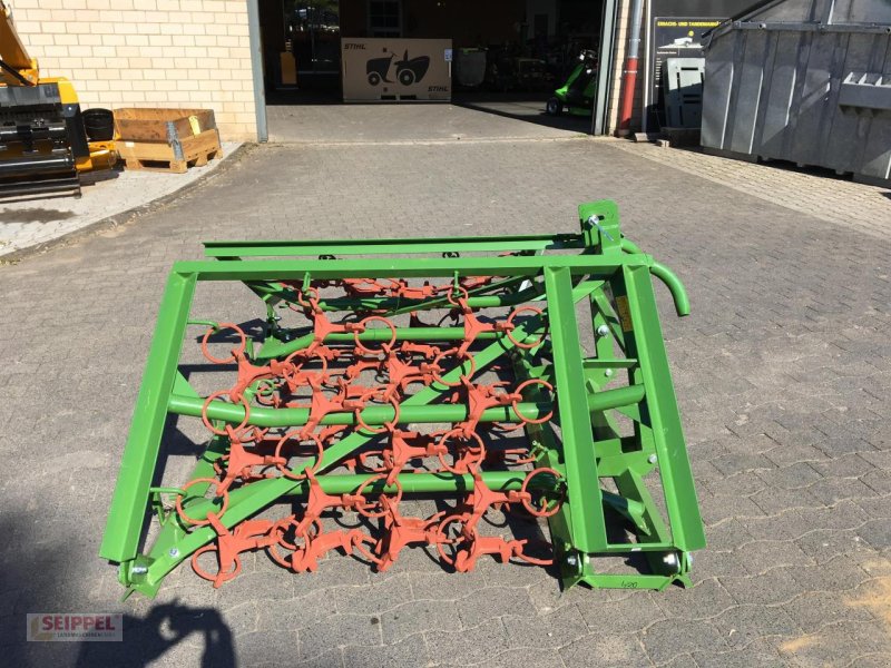 Wiesenegge типа ZAGRODA Wiesenegge 4S/4, 4 m, 4 reihig, mechanisch, geschl, Neumaschine в Groß-Umstadt (Фотография 1)