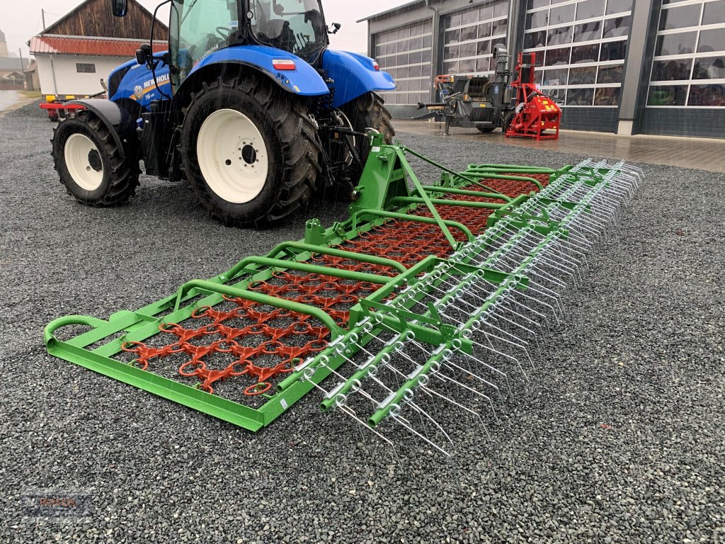 Wiesenegge des Typs ZAGRODA Wiesenegge 8m, Neumaschine in Lichtenfels (Bild 1)