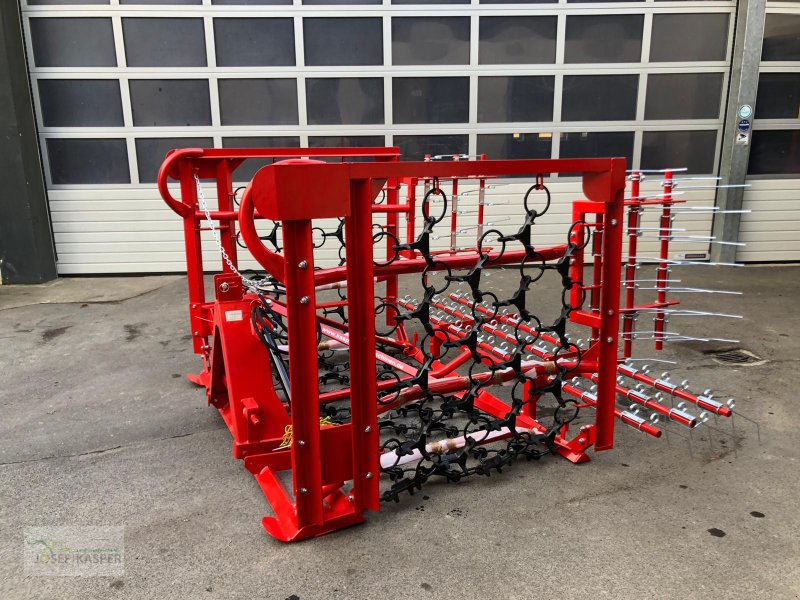 Wiesenegge tipa ZAGRODA Wiesenschleppe 5,00m breit mit Striegel, Neumaschine u Alitzheim