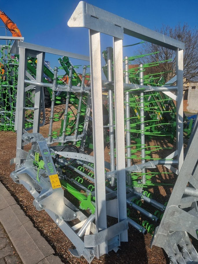 Wiesenegge des Typs Zocon 6m, Neumaschine in Stankov (Bild 1)