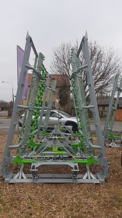 Wiesenegge des Typs Zocon 8m, Neumaschine in Stankov (Bild 1)