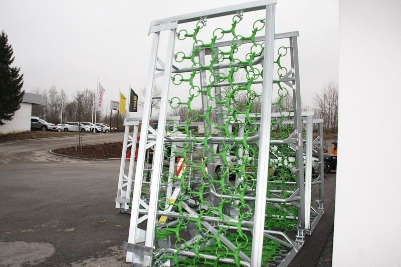 Wiesenegge des Typs Zocon W8-4 Wiesenegge, Neumaschine in St. Marienkirchen (Bild 6)