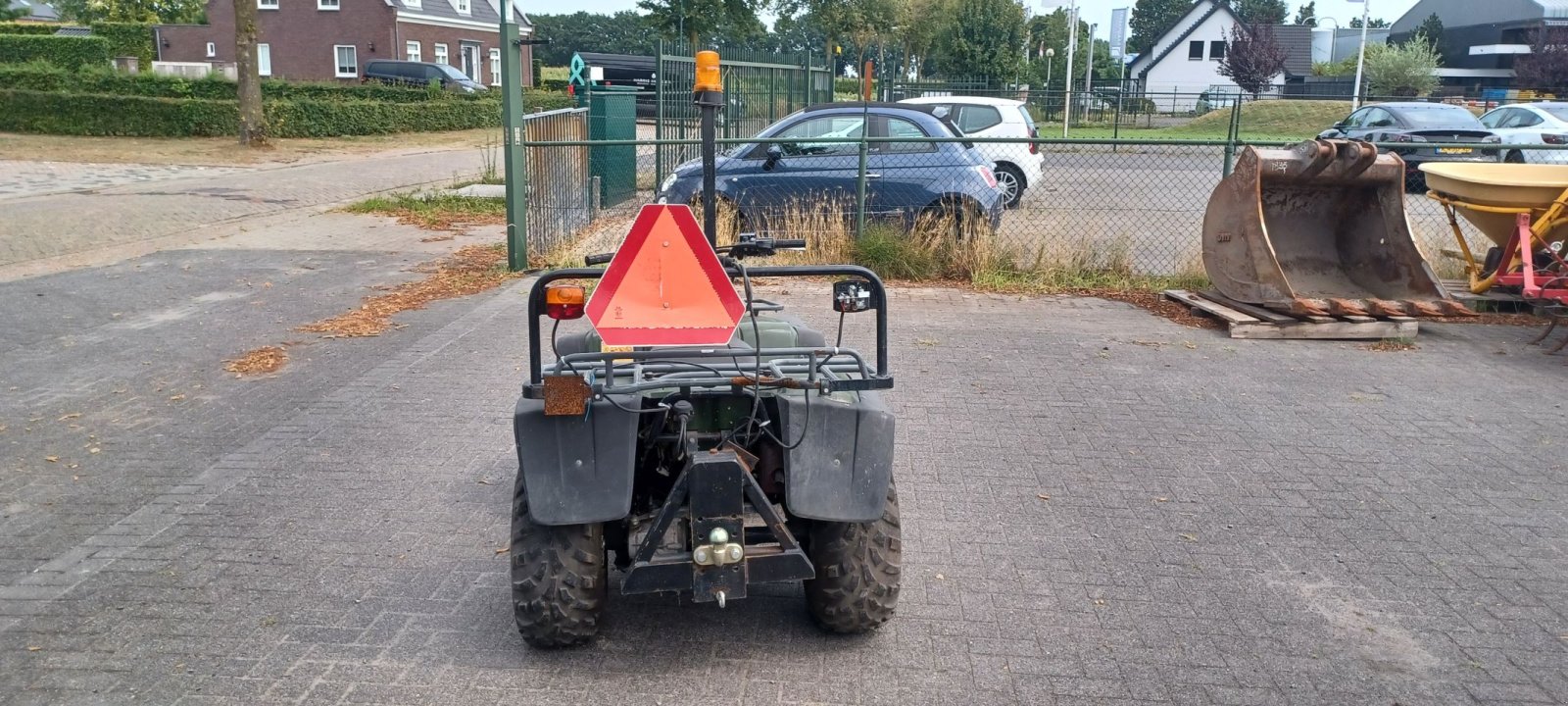 Wildkrautbürste des Typs Kawasaki klf 300, Gebrauchtmaschine in Mariahout (Bild 10)