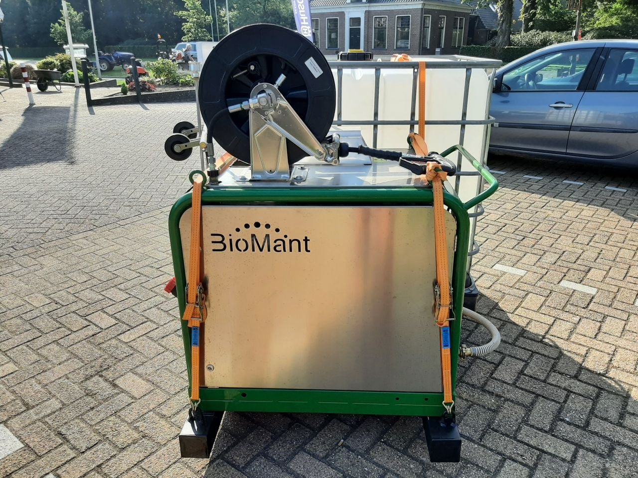 Wildkrautbürste des Typs Sonstige BioMant BioMant-Compact BE, Neumaschine in Hardegarijp (Bild 5)