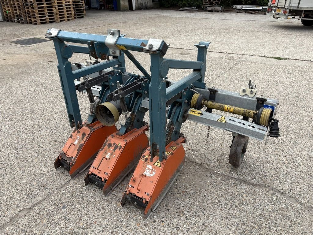 Wildkrautbürste des Typs Sonstige Comeb Comeb rijentrees FP 225, Gebrauchtmaschine in Kronenberg (Bild 2)