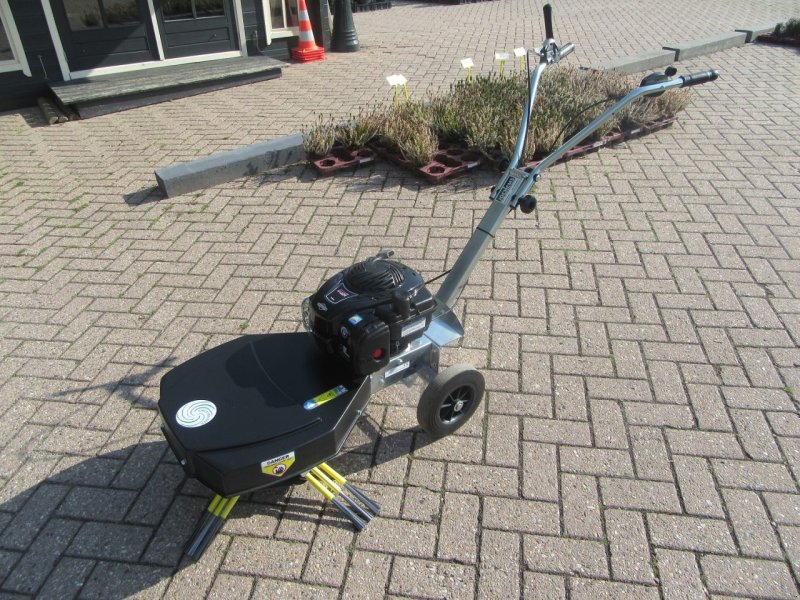 Wildkrautbürste des Typs Sonstige KWERN Greenbuster Pro 66, Neumaschine in Klarenbeek (Bild 1)