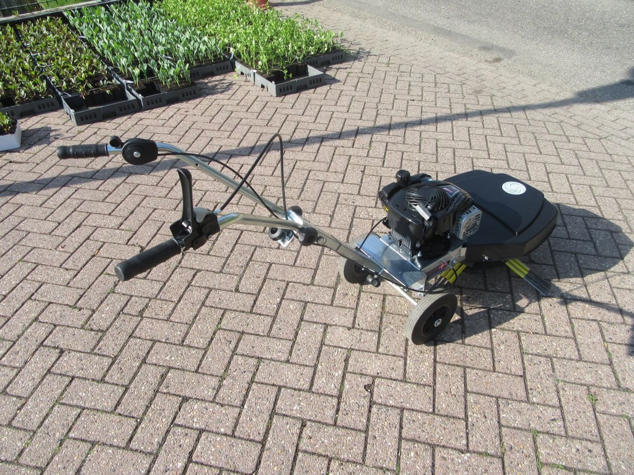 Wildkrautbürste des Typs Sonstige KWERN Greenbuster Pro 66, Neumaschine in Klarenbeek (Bild 3)