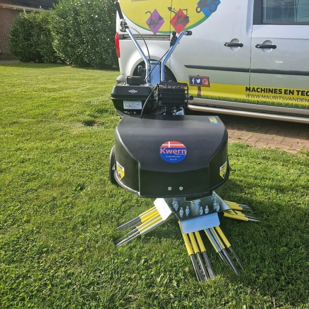 Wildkrautbürste des Typs Sonstige Kwern Greenbuster, Neumaschine in Smilde (Bild 1)