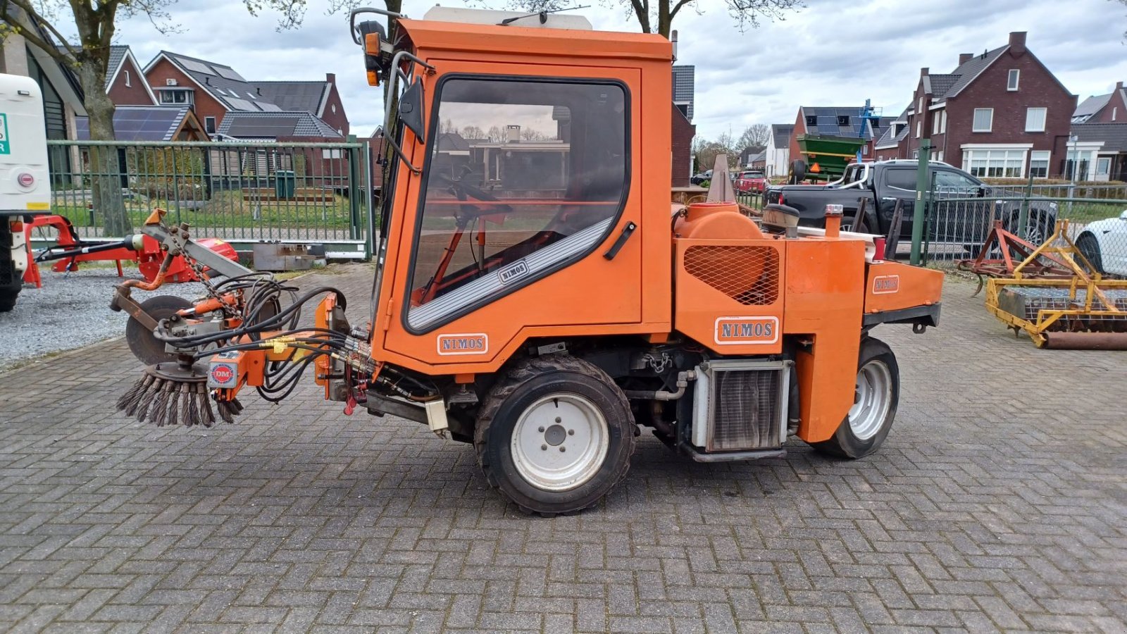 Wildkrautbürste typu Sonstige nimos porter ii, Gebrauchtmaschine v Mariahout (Obrázek 1)