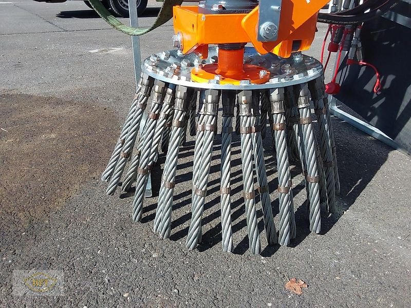 Wildkrautbürste des Typs Sonstige UK 425, Neumaschine in Mühlhausen-Görmar (Bild 5)