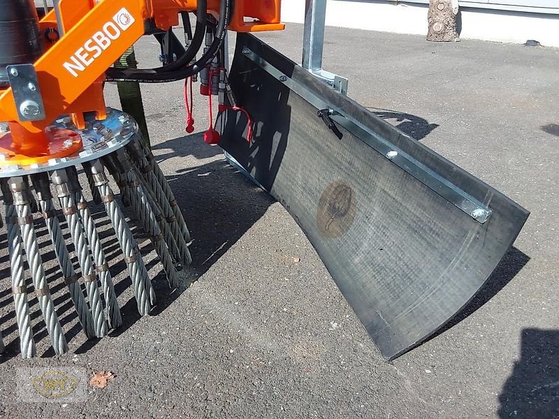 Wildkrautbürste des Typs Sonstige UK 425, Neumaschine in Mühlhausen-Görmar (Bild 4)