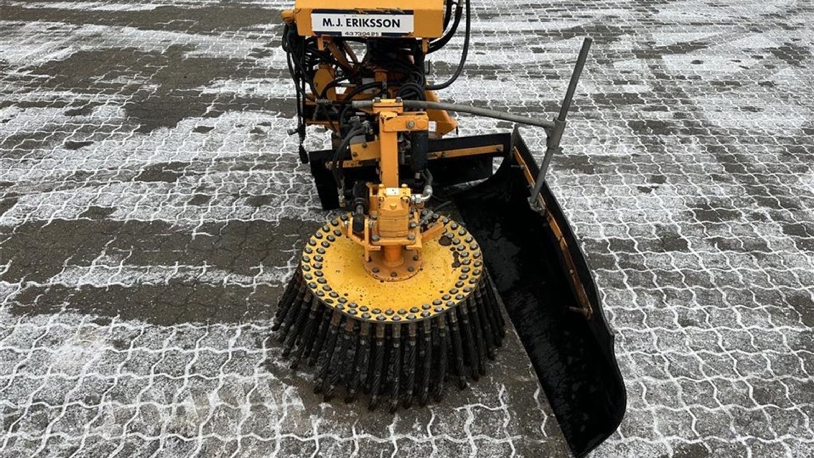 Wildkrautbürste Türe ait Sonstige Ukrudtsbørste, Gebrauchtmaschine içinde Gjerlev J. (resim 4)