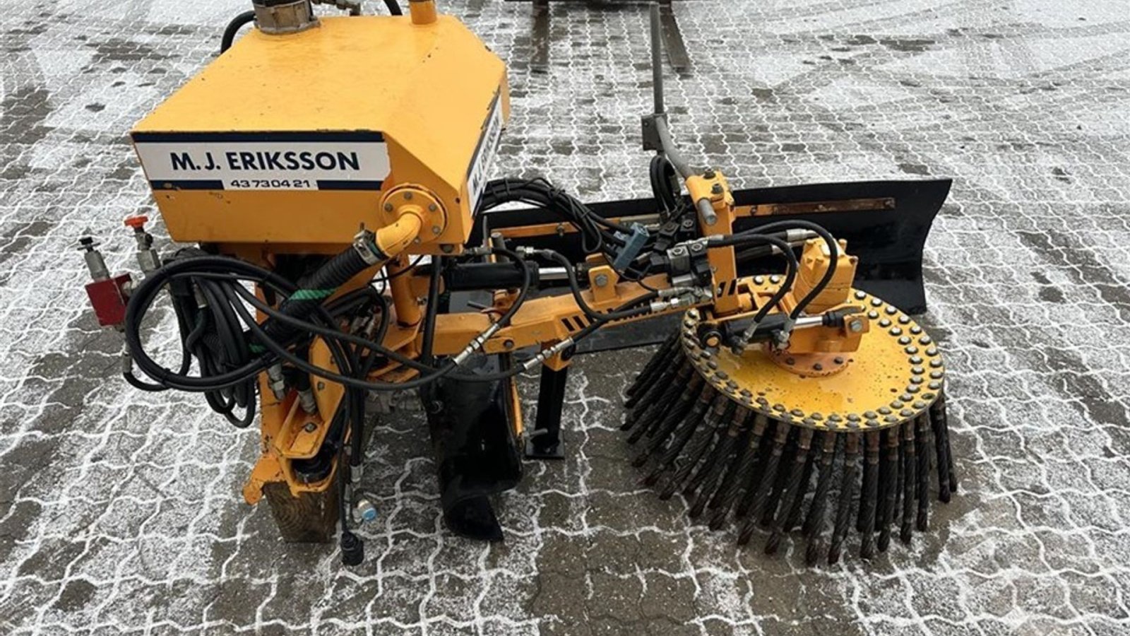 Wildkrautbürste Türe ait Sonstige Ukrudtsbørste, Gebrauchtmaschine içinde Gjerlev J. (resim 3)