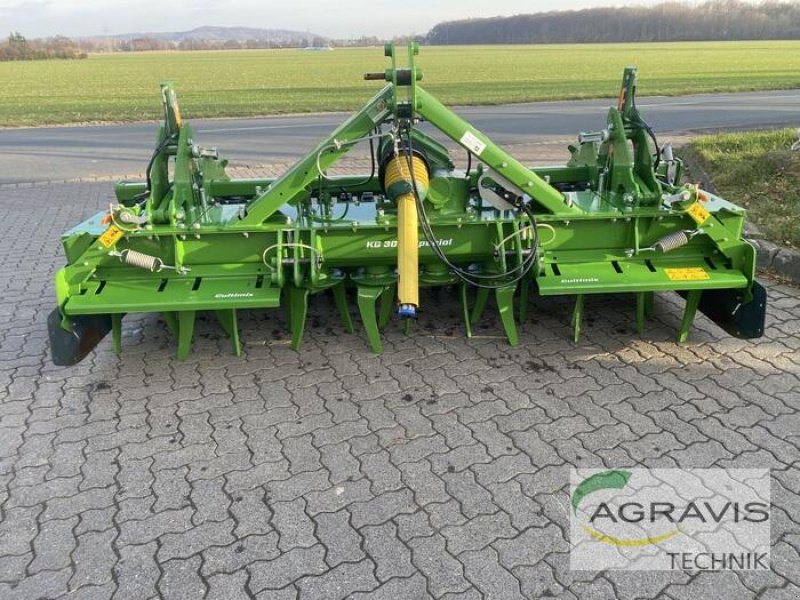 zapfwellenbetriebenes Gerät des Typs Amazone KG 3001 SPECIAL, Gebrauchtmaschine in Barsinghausen-Göxe (Bild 9)