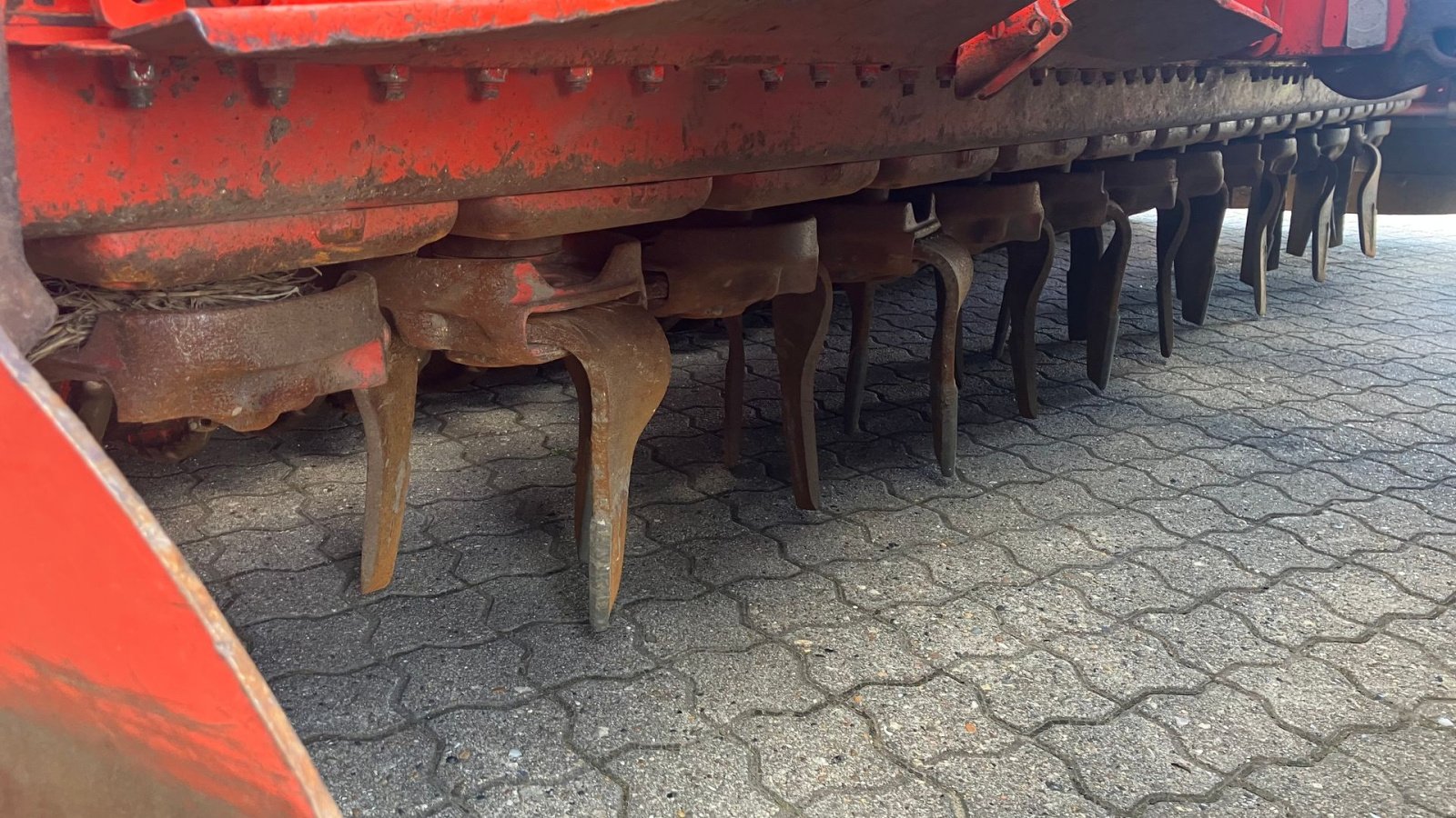 zapfwellenbetriebenes Gerät от тип Kuhn 4m HR4004/NC4000, Gebrauchtmaschine в Hurup Thy (Снимка 7)