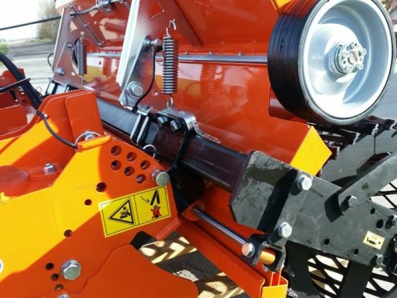 zapfwellenbetriebenes Gerät Türe ait Ortolan Alfa 130 R, Gebrauchtmaschine içinde Vrå (resim 7)