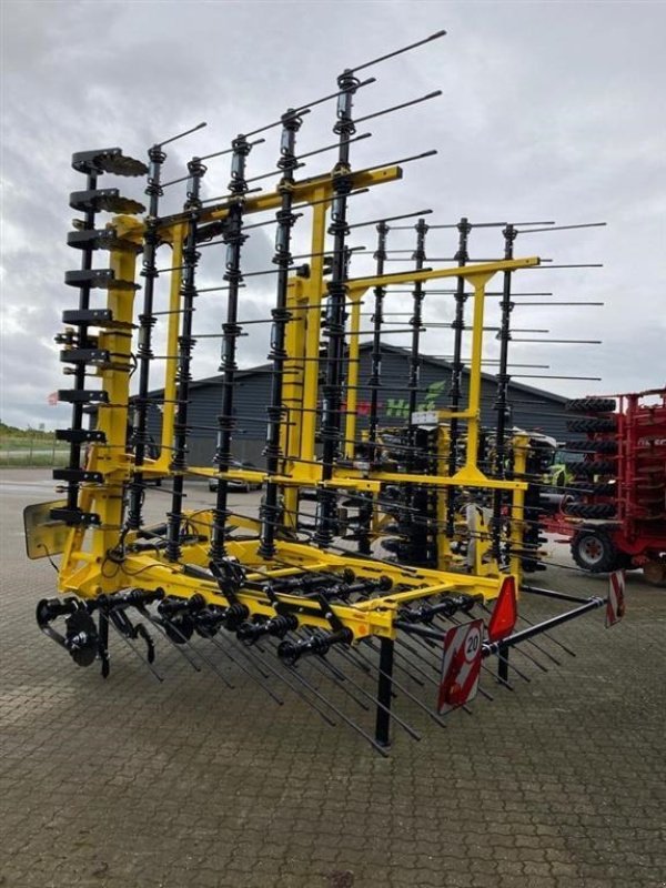 Zinkenrotor (Ackerbau) des Typs Bednar STRIEGEL PRO PN 9000 TURBO Skærsektion, Gebrauchtmaschine in Hinnerup (Bild 3)