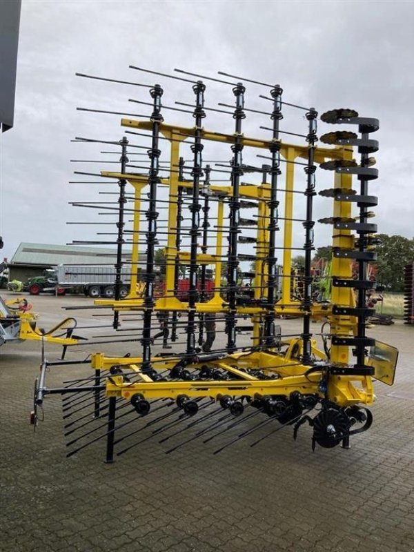 Zinkenrotor (Ackerbau) des Typs Bednar STRIEGEL PRO PN 9000 TURBO Skærsektion, Gebrauchtmaschine in Hinnerup (Bild 6)