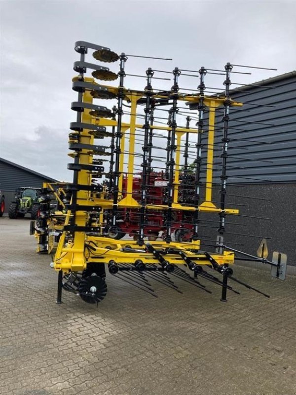 Zinkenrotor (Ackerbau) des Typs Bednar STRIEGEL PRO PN 9000 TURBO Skærsektion, Gebrauchtmaschine in Hinnerup (Bild 7)